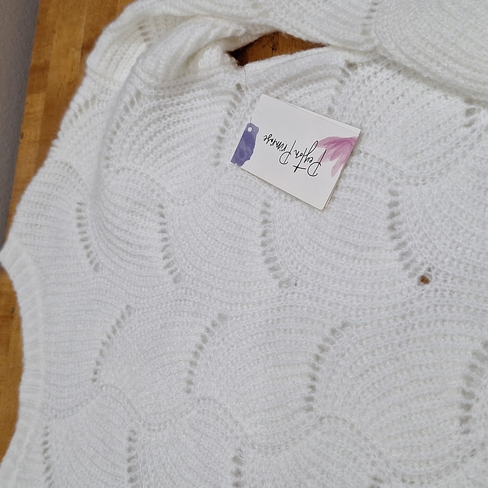 New Peyton Primrose Elegant White‎ Scalloped Lightweight Knit Sweater $68 Retail